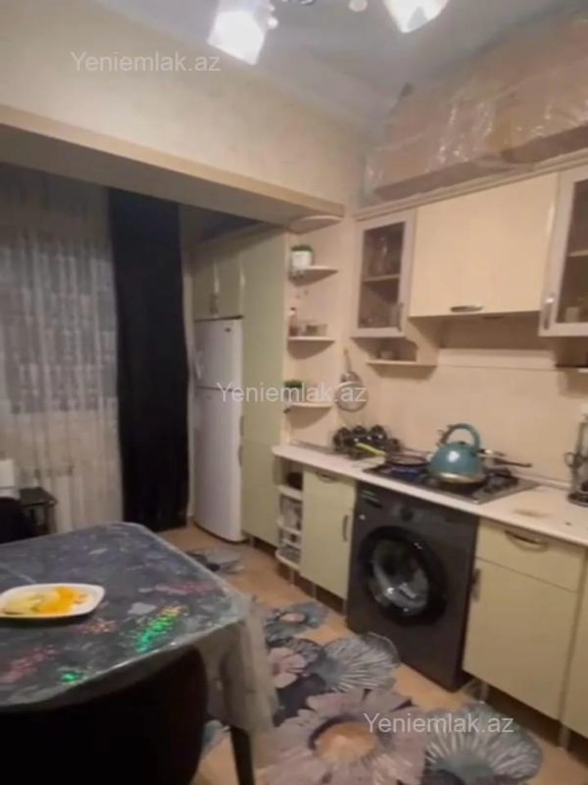 Satılır 2 otaqlı köhnə tikili 35 m²