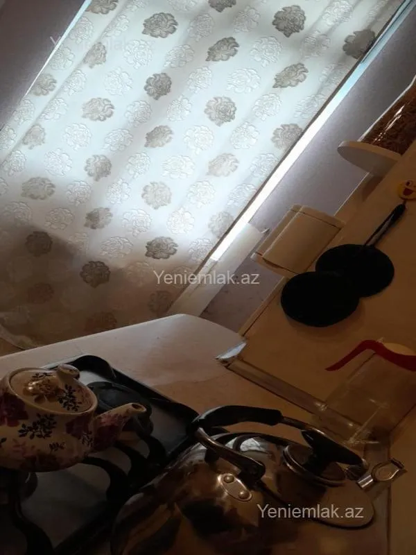 Satılır 2 otaqlı köhnə tikili 35 m²