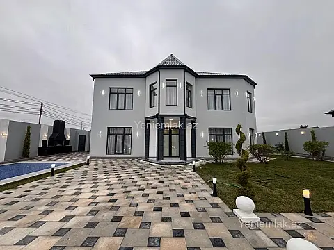 Satılır 8 otaqlı həyət evi 350 m²