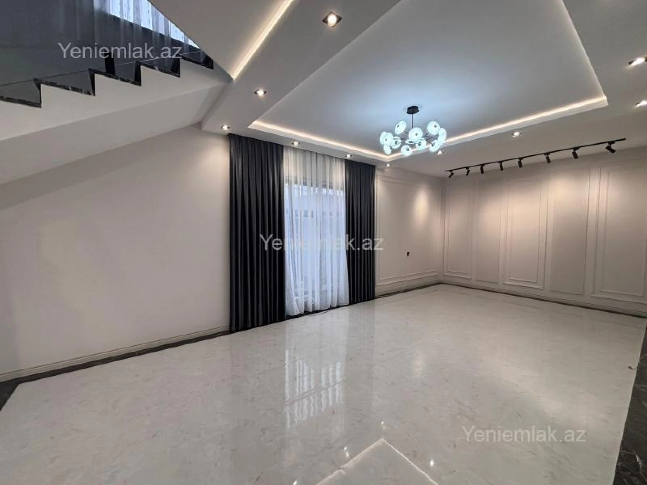 Satılır 8 otaqlı həyət evi 350 m²