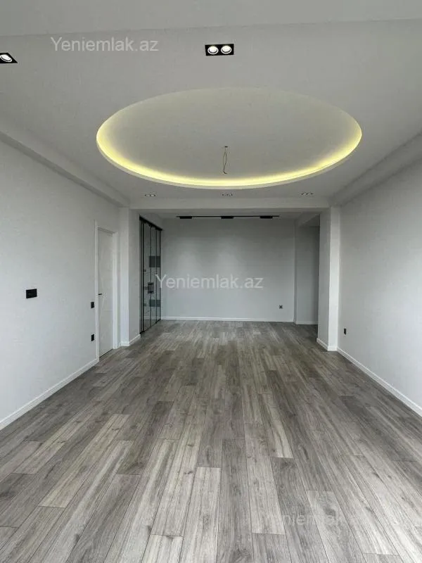 Satılır 3 otaqlı yeni tikili 110 m²