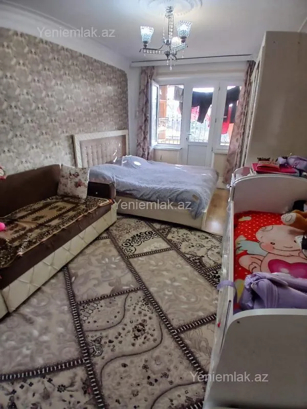 Satılır 2 otaqlı köhnə tikili 32 m²