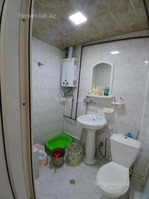 Satılır 2 otaqlı köhnə tikili 32 m²