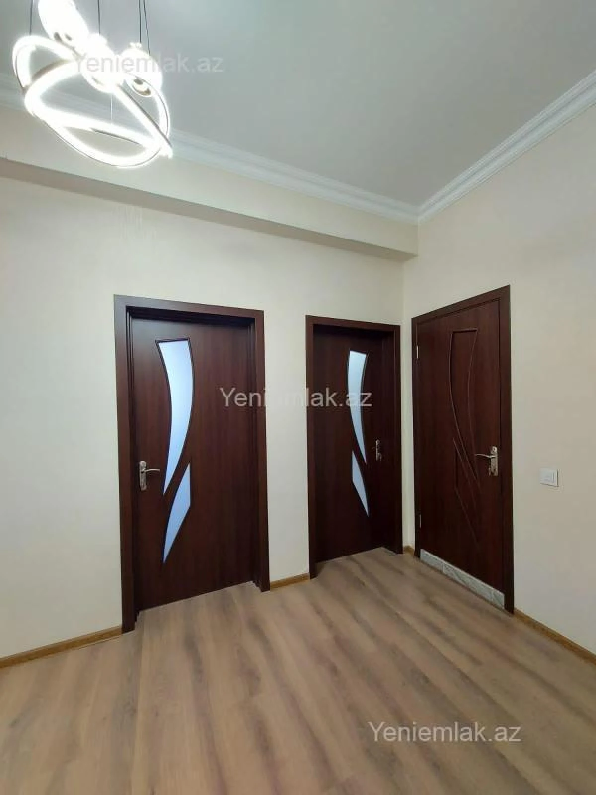 Satılır 2 otaqlı yeni tikili 75 m²