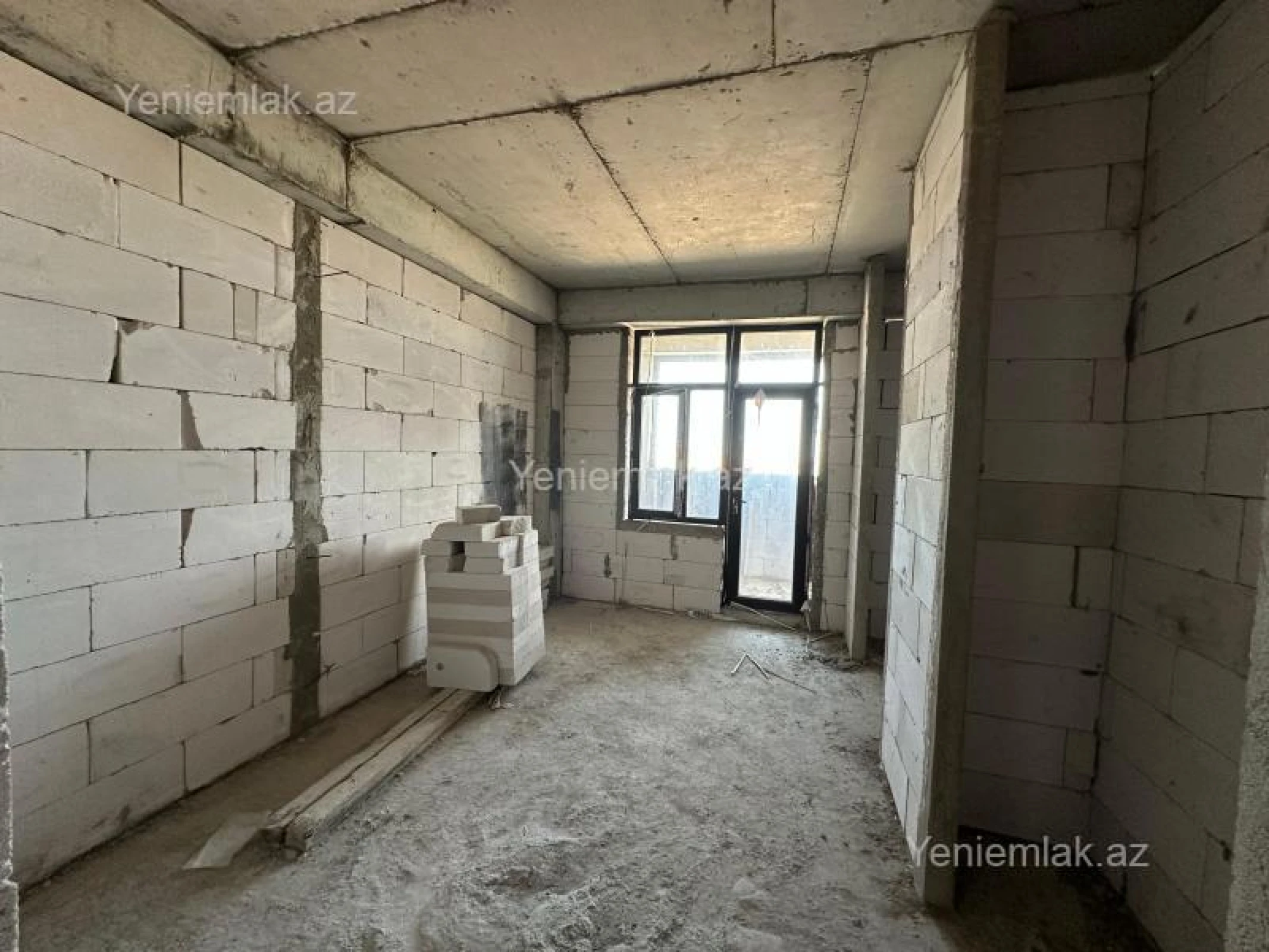 Satılır 3 otaqlı yeni tikili 125 m²