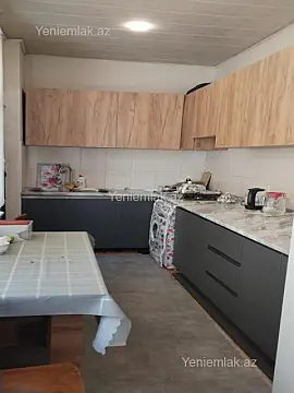 Satılır 7 otaqlı həyət evi 242 m²