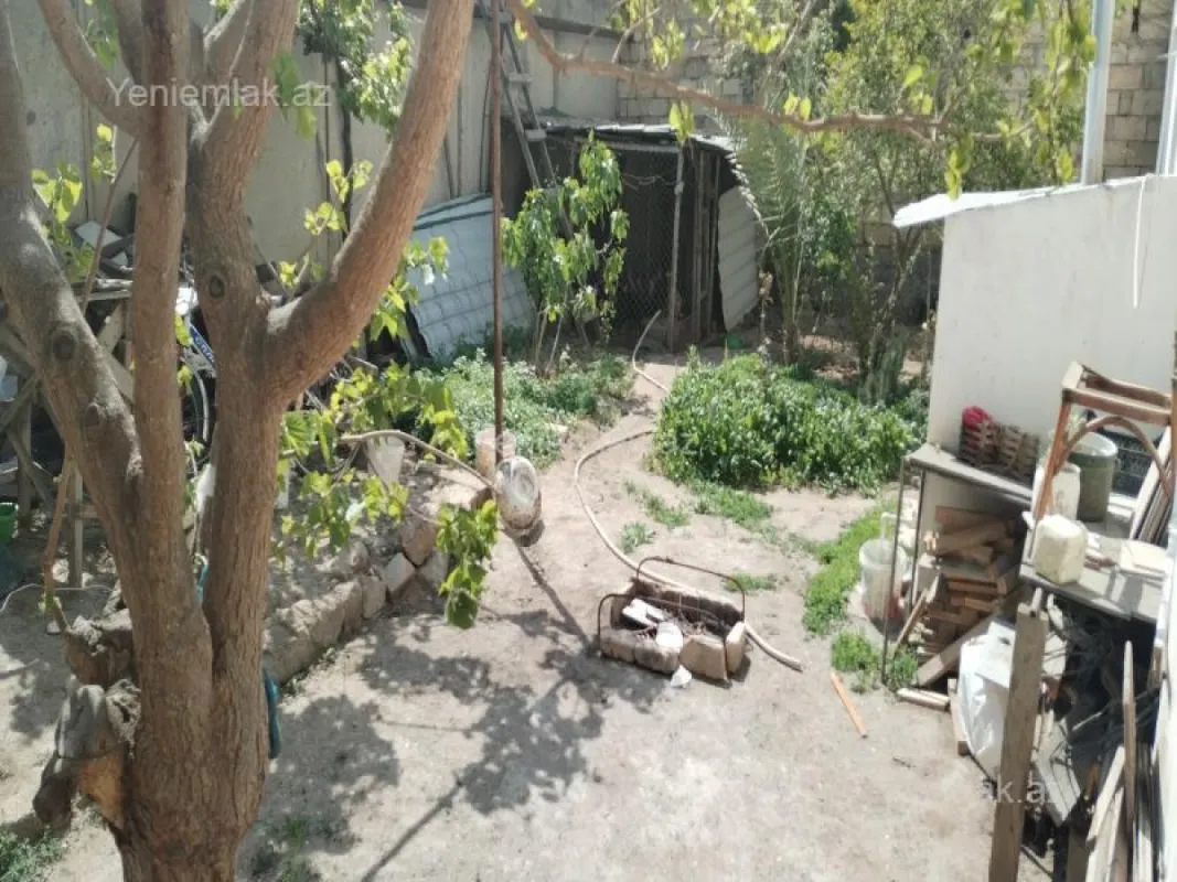Satılır 7 otaqlı həyət evi 242 m²