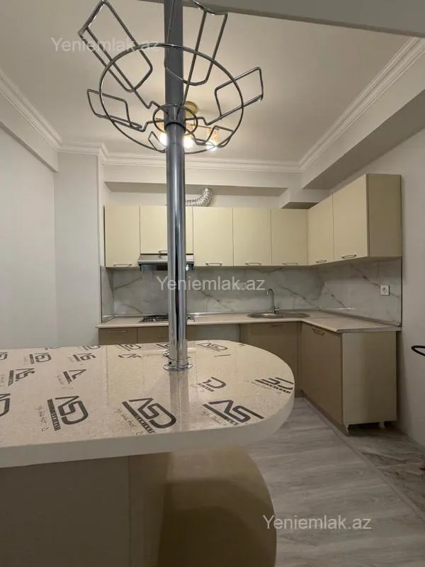 Satılır 3 otaqlı yeni tikili 83 m²
