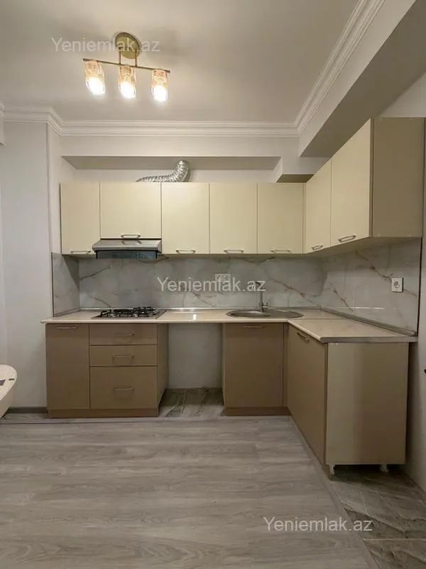 Satılır 3 otaqlı yeni tikili 83 m²