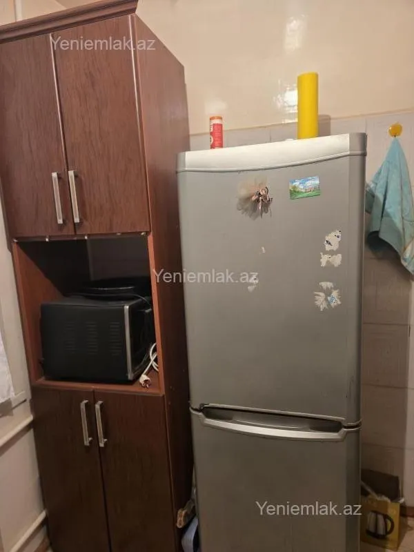 Satılır 2 otaqlı köhnə tikili 65 m²