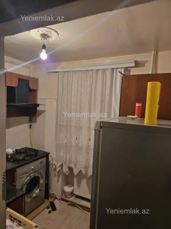 Satılır 2 otaqlı köhnə tikili 65 m²