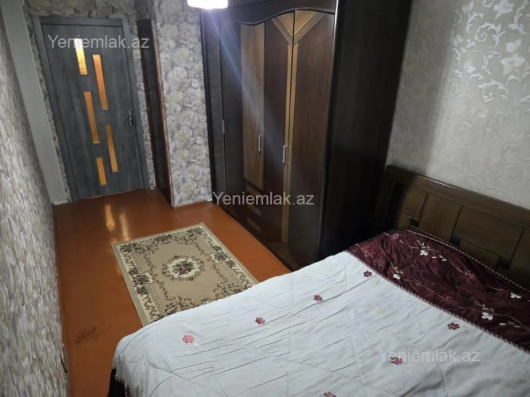 Satılır 2 otaqlı köhnə tikili 65 m²