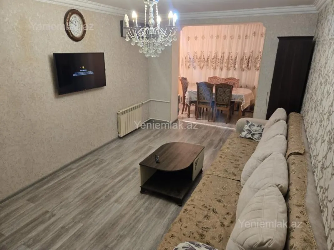 Satılır 2 otaqlı köhnə tikili 65 m²