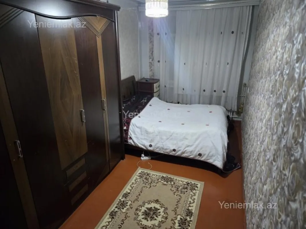 Satılır 2 otaqlı köhnə tikili 65 m²