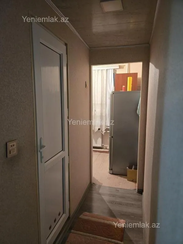Satılır 2 otaqlı köhnə tikili 65 m²
