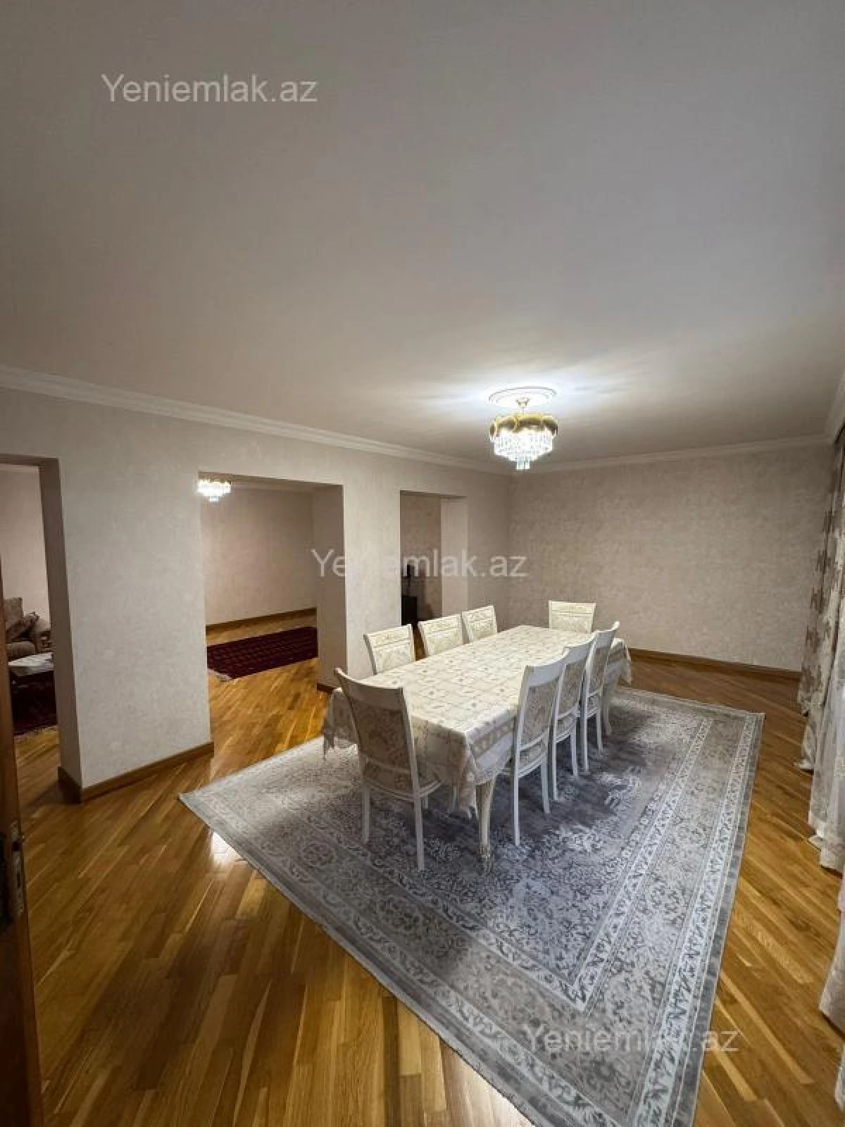 Satılır 6 otaqlı həyət evi 300 m²