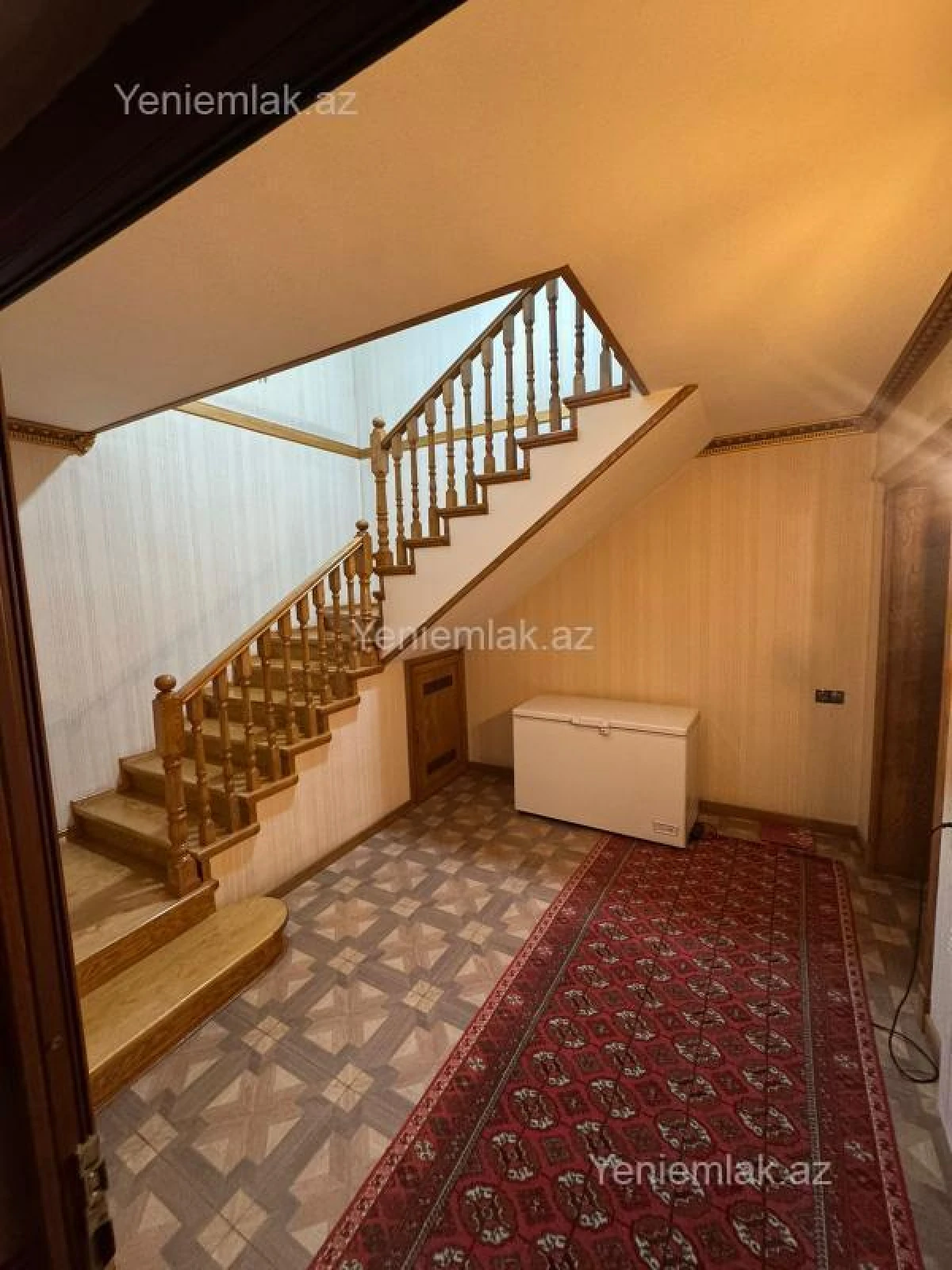 Satılır 6 otaqlı həyət evi 300 m²