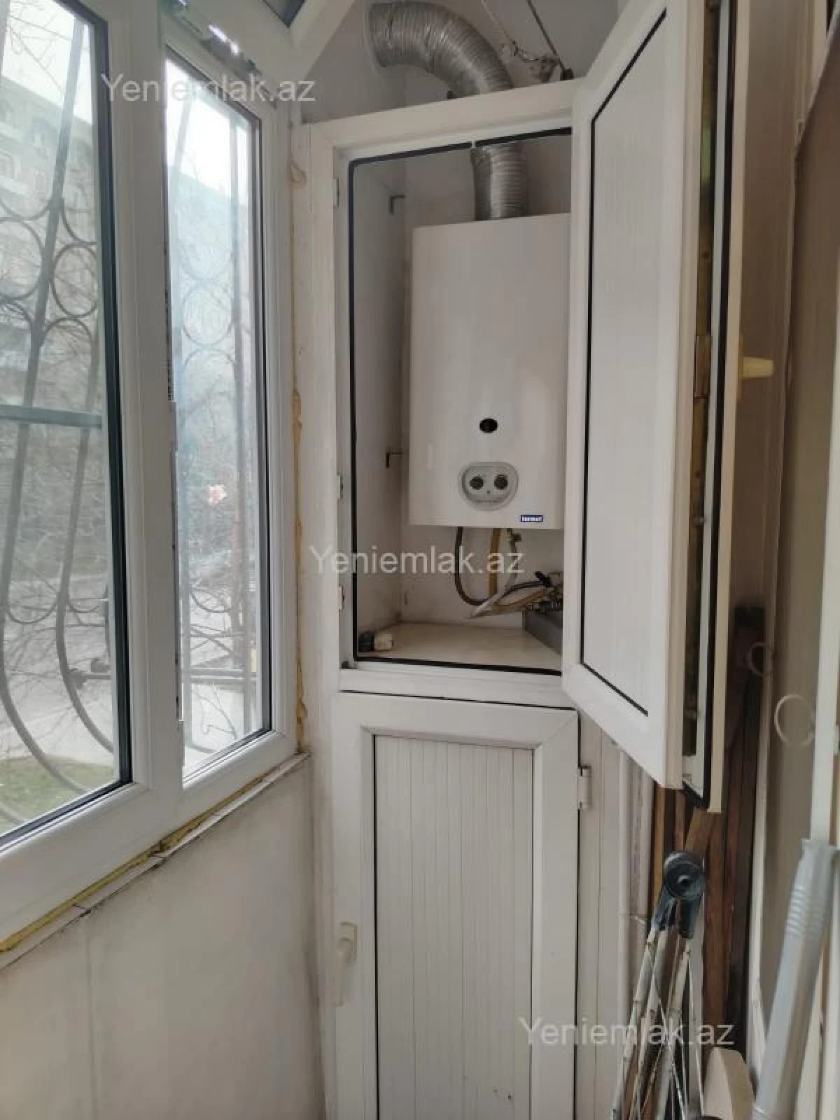 Satılır 2 otaqlı köhnə tikili 58 m²