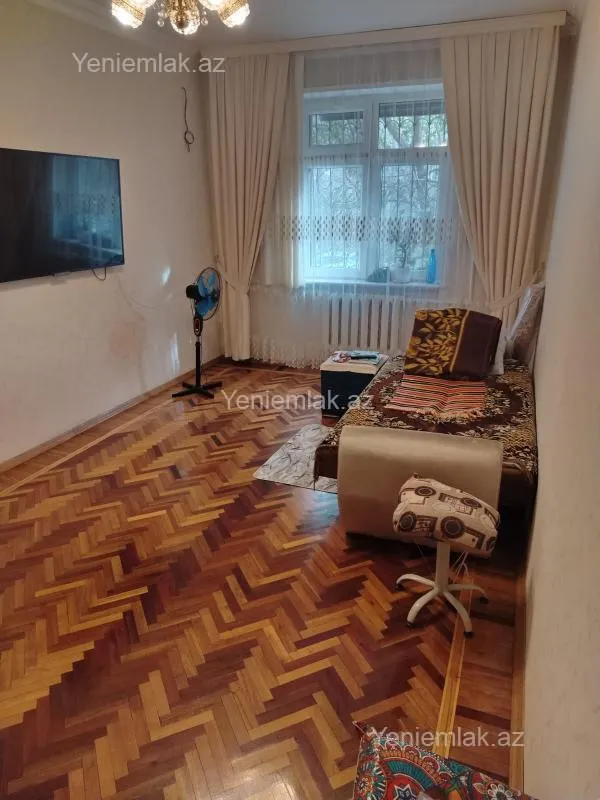 Satılır 2 otaqlı köhnə tikili 58 m²