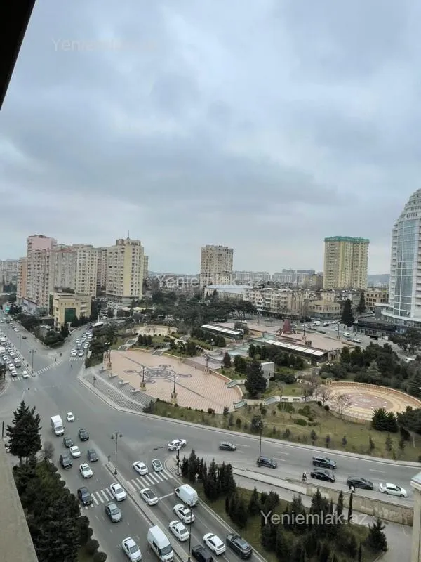 Satılır 3 otaqlı yeni tikili 185 m²