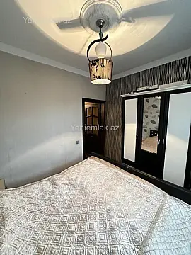 Satılır 4 otaqlı köhnə tikili 90 m²