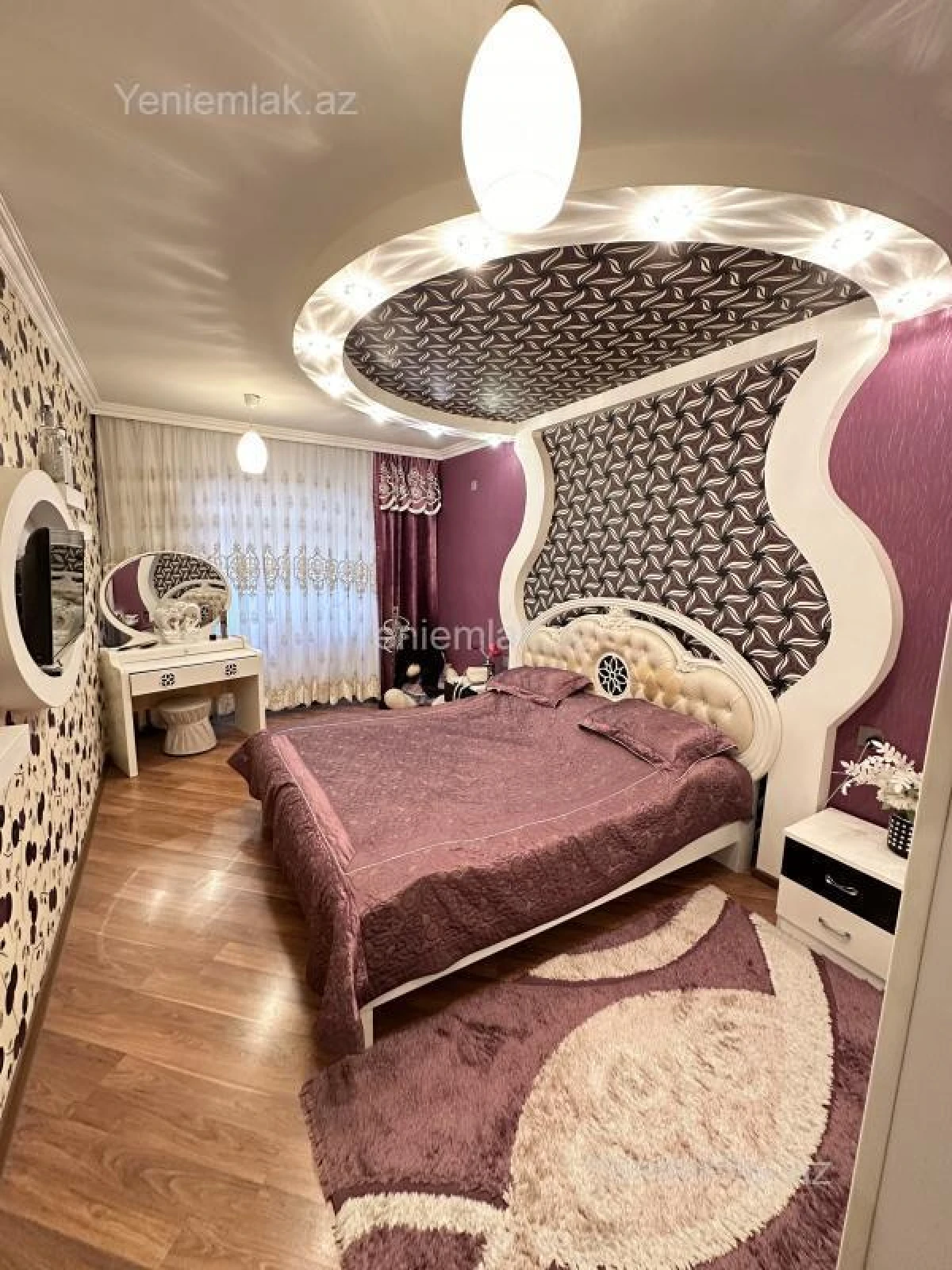 Satılır 4 otaqlı köhnə tikili 90 m²