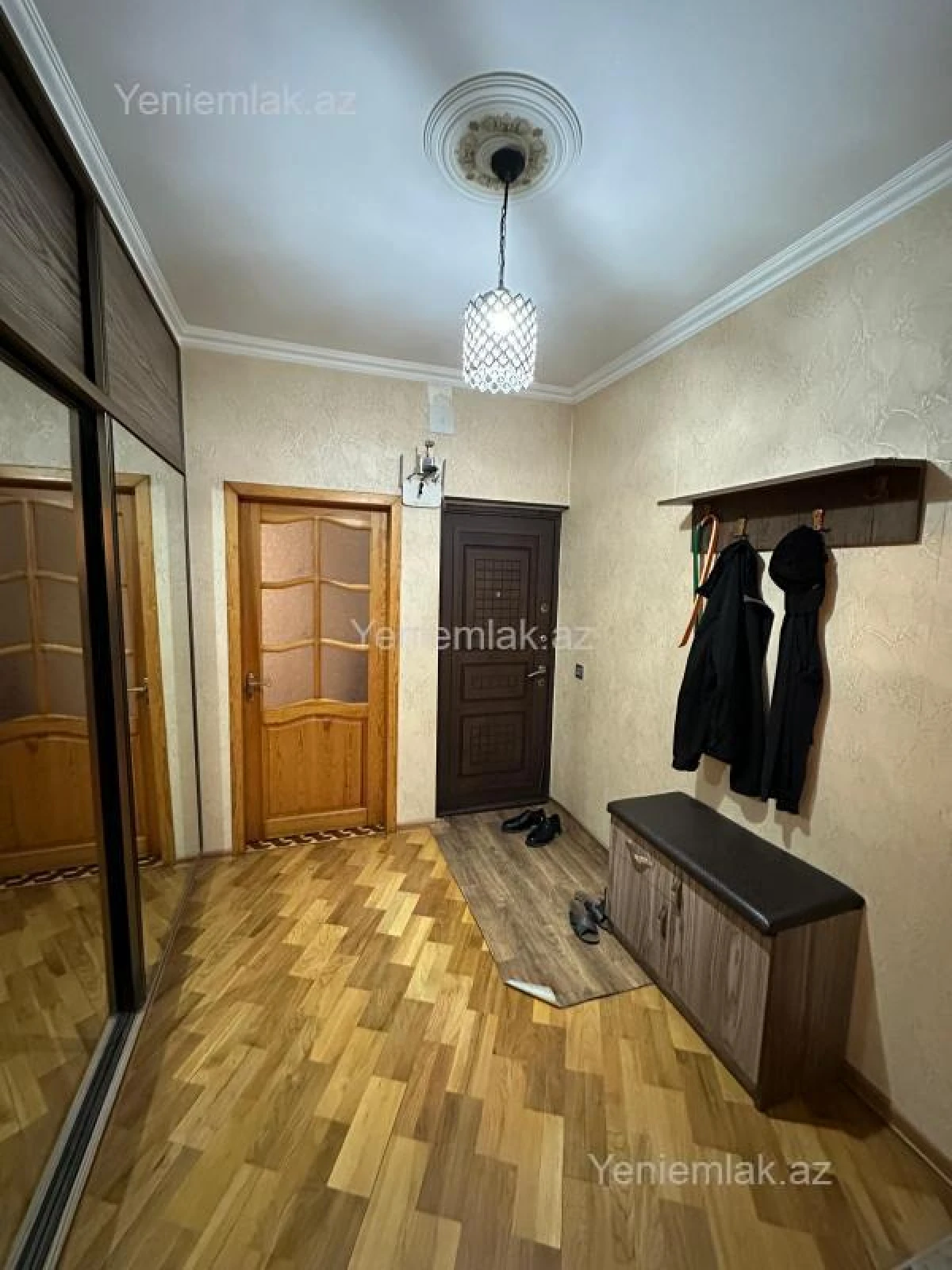 Satılır 4 otaqlı köhnə tikili 90 m²