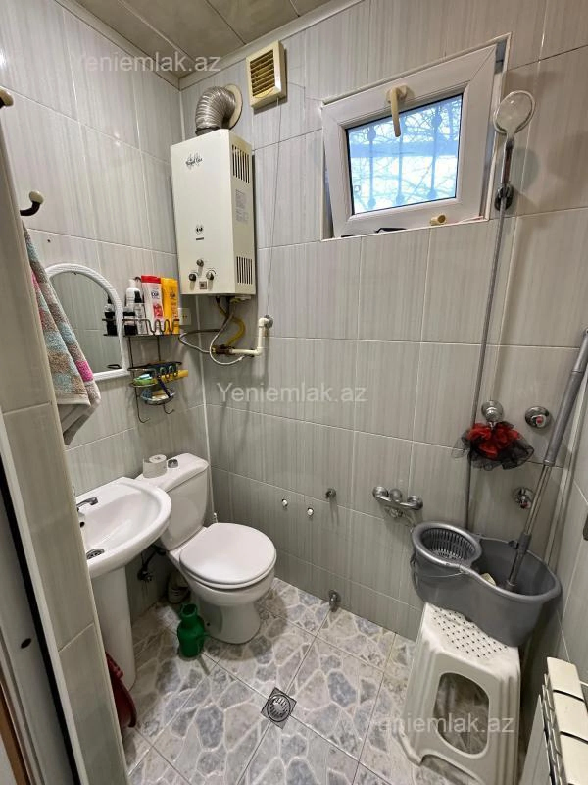 Satılır 4 otaqlı köhnə tikili 90 m²