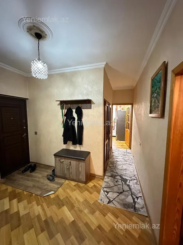 Satılır 4 otaqlı köhnə tikili 90 m²