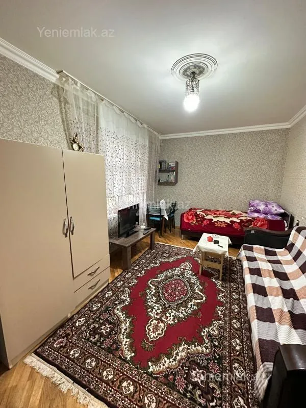 Satılır 4 otaqlı köhnə tikili 90 m²