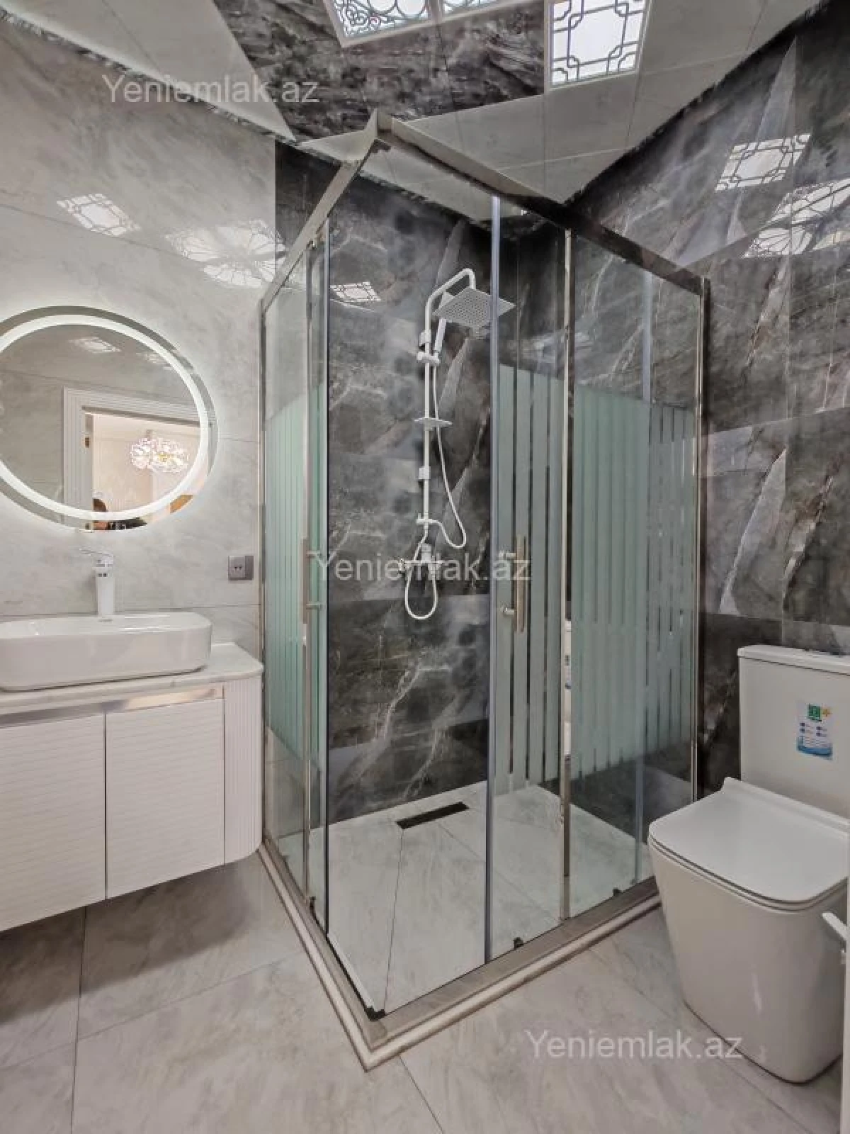 Satılır 2 otaqlı yeni tikili 76 m²