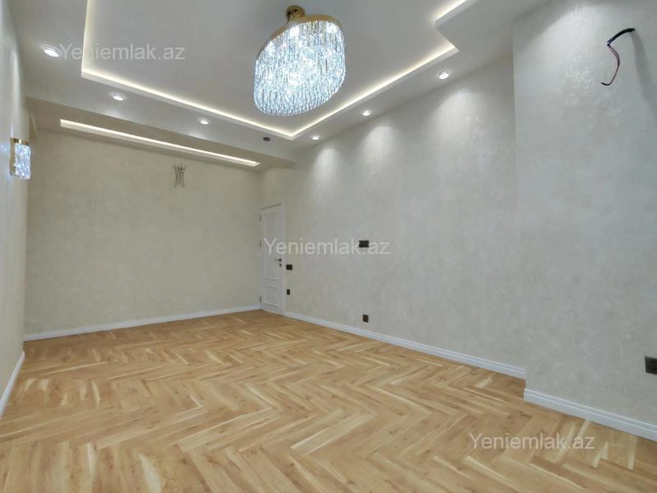 Satılır 2 otaqlı yeni tikili 76 m²