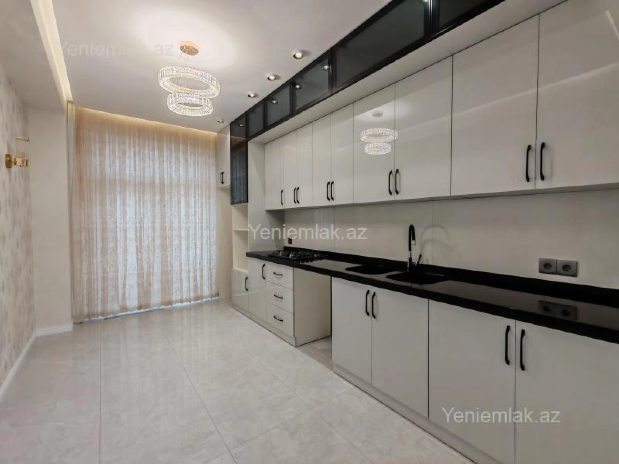 Satılır 2 otaqlı yeni tikili 76 m²