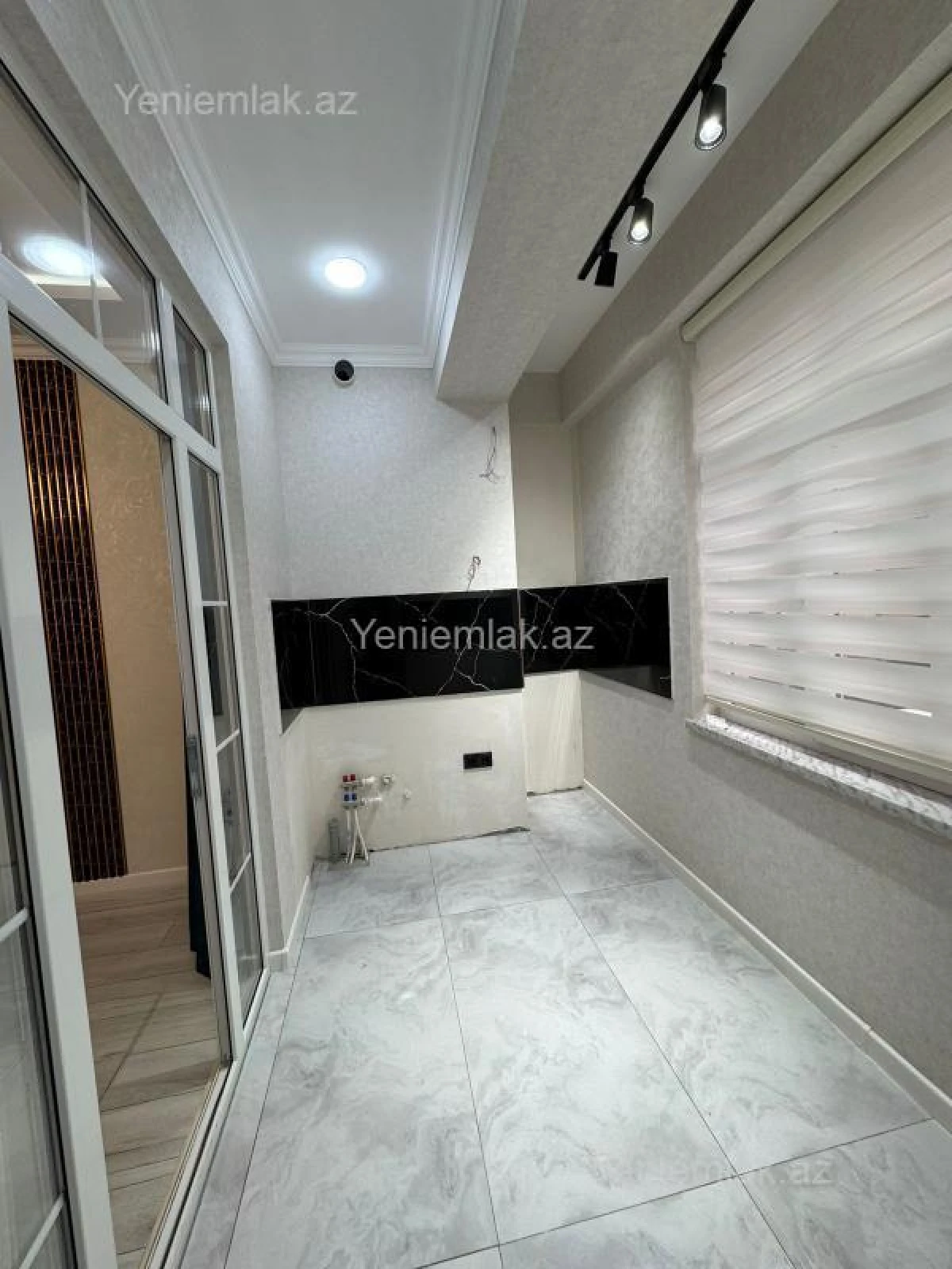 Satılır 3 otaqlı yeni tikili 63 m²
