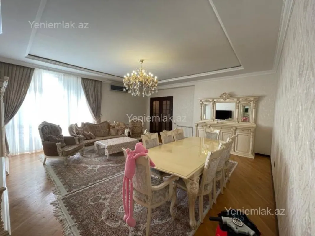 Satılır 3 otaqlı yeni tikili 130 m²