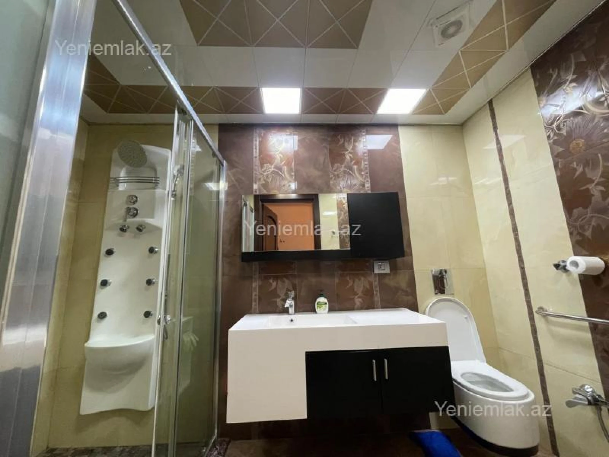 Satılır 3 otaqlı yeni tikili 130 m²