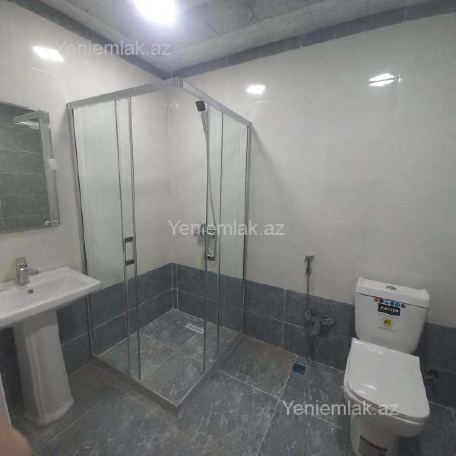 Satılır 2 otaqlı yeni tikili 102 m²