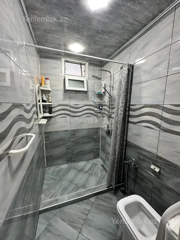 Satılır 6 otaqlı həyət evi 160 m²