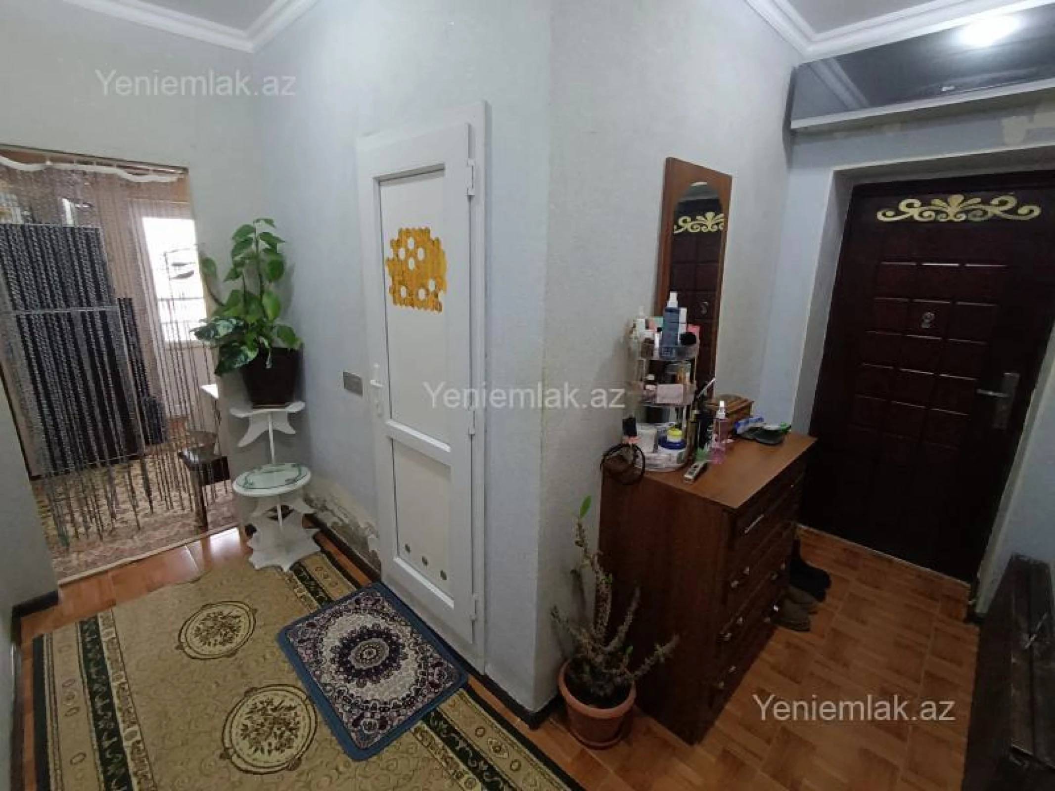 Satılır 2 otaqlı köhnə tikili 58 m²