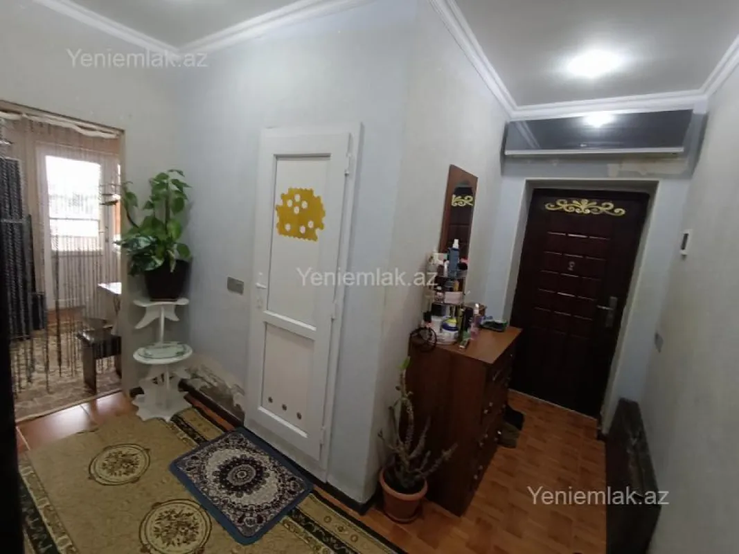 Satılır 2 otaqlı köhnə tikili 58 m²