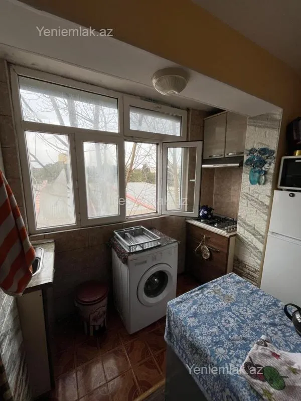 Satılır 2 otaqlı köhnə tikili 32 m²