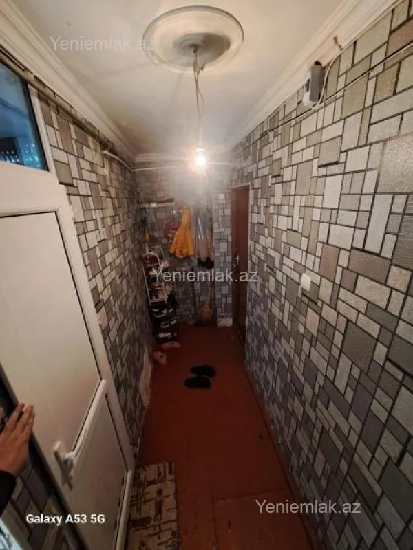 Satılır 2 otaqlı köhnə tikili 46 m²