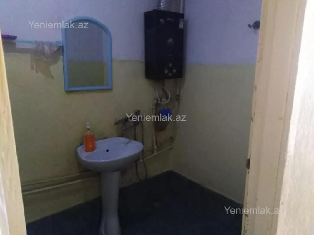 Satılır 3 otaqlı köhnə tikili 75 m²