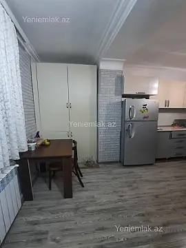 Satılır 2 otaqlı köhnə tikili 60 m²
