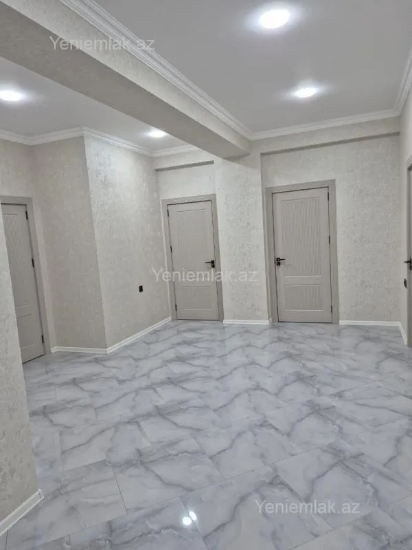 Satılır 3 otaqlı yeni tikili 128 m²