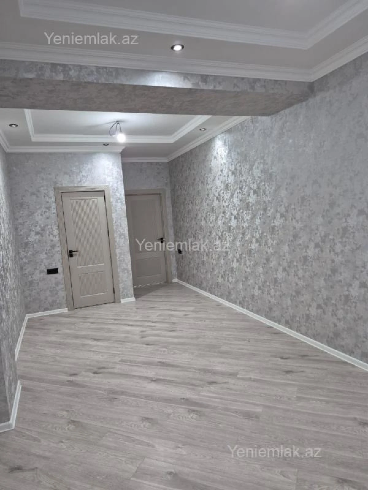 Satılır 3 otaqlı yeni tikili 128 m²
