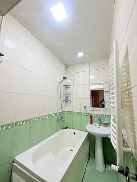 Satılır 3 otaqlı köhnə tikili 72 m²