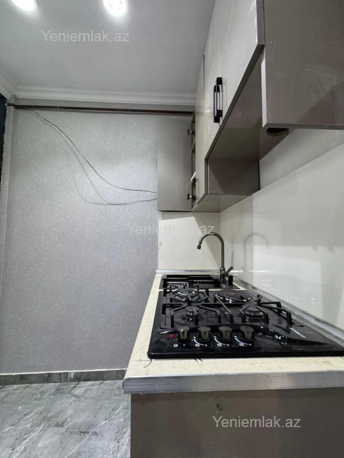 Satılır 2 otaqlı köhnə tikili 32 m²