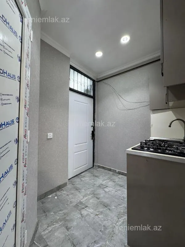 Satılır 2 otaqlı köhnə tikili 32 m²