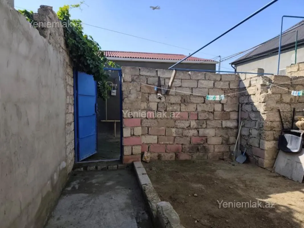 Satılır 1 otaqlı həyət evi 20 m²